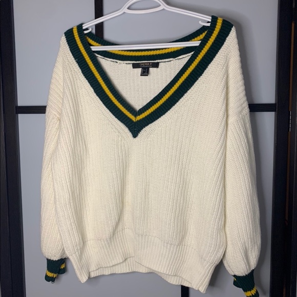 Size S-M Oversized, Low V, Sweatshirt🐝 - Picture 1 of 3